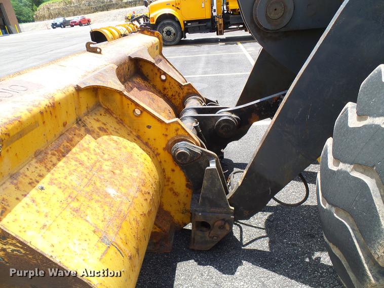 image for item DF7332 2006 John Deere 544J wheel loader