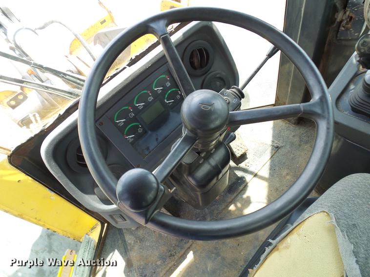 image for item DF7332 2006 John Deere 544J wheel loader