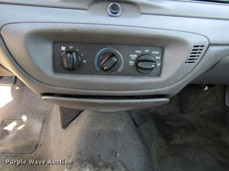 image for item DF7975 2000 Ford Crown Victoria Police Interceptor