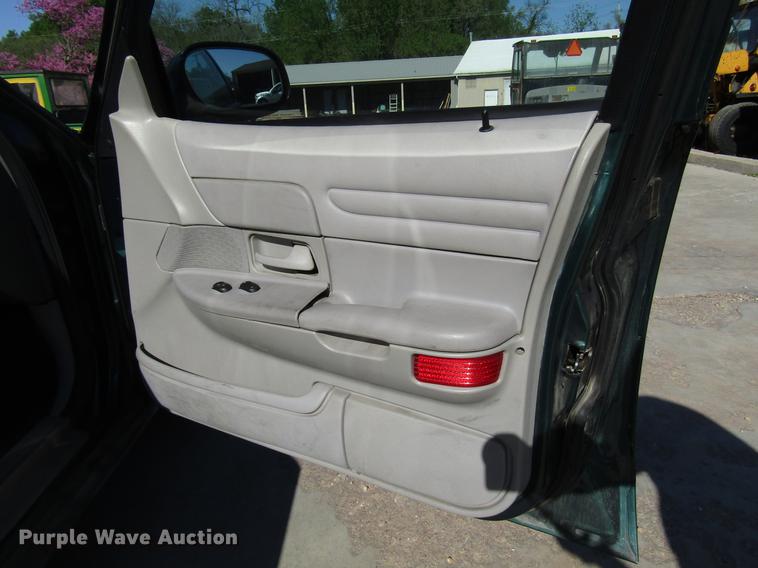 image for item DF7975 2000 Ford Crown Victoria Police Interceptor