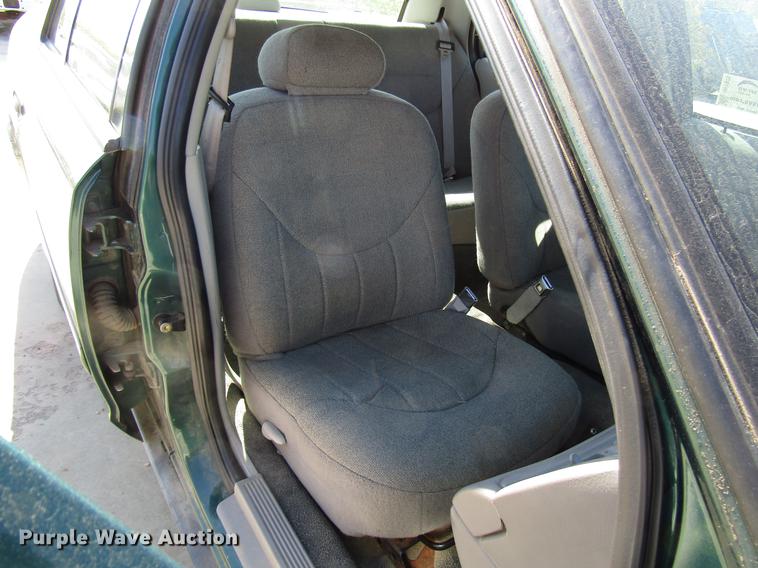 image for item DF7975 2000 Ford Crown Victoria Police Interceptor