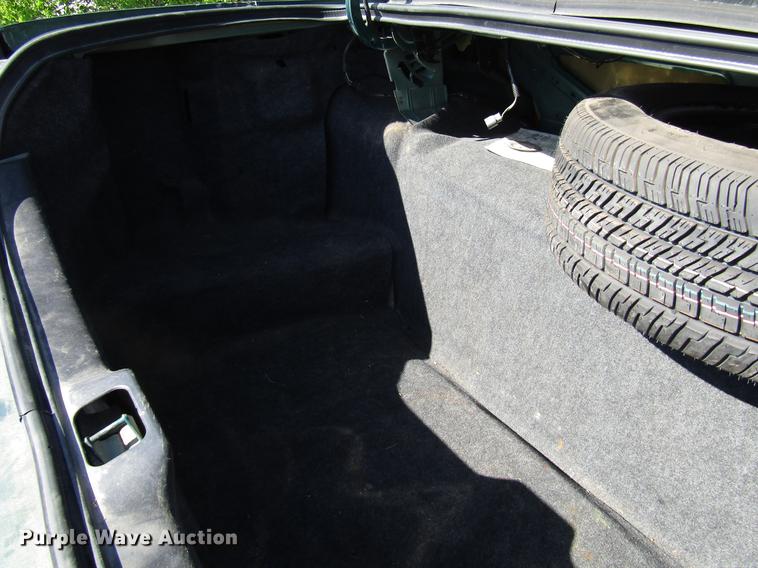 image for item DF7975 2000 Ford Crown Victoria Police Interceptor