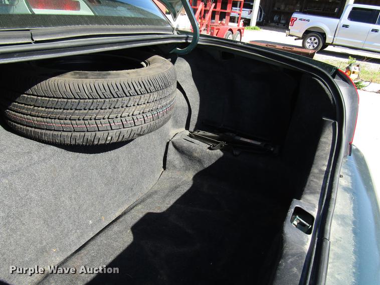 image for item DF7975 2000 Ford Crown Victoria Police Interceptor