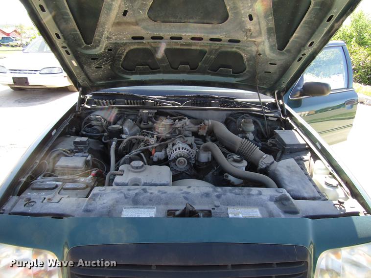 image for item DF7975 2000 Ford Crown Victoria Police Interceptor