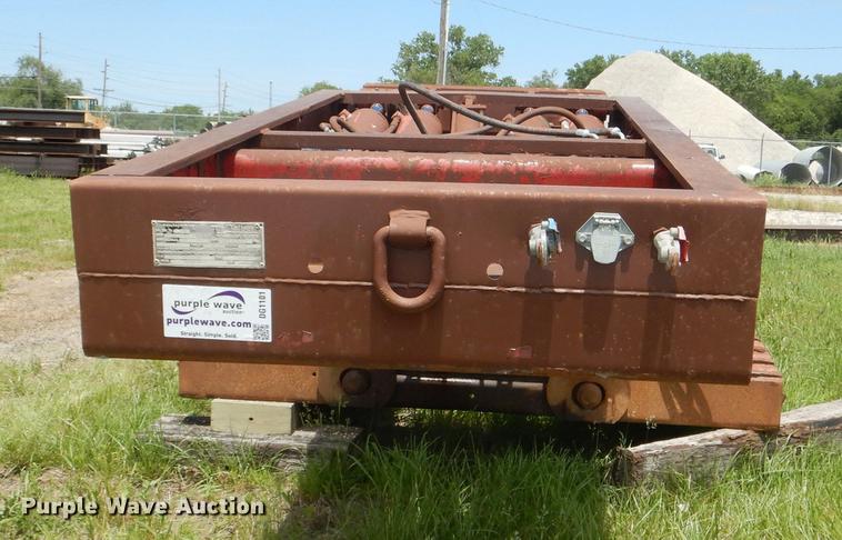 image for item DG1101 1995 Talbert T3DW-80K-HR6-T1 lowboy equipment trailer