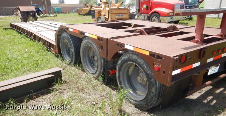 image for item DG1101 1995 Talbert T3DW-80K-HR6-T1 lowboy equipment trailer