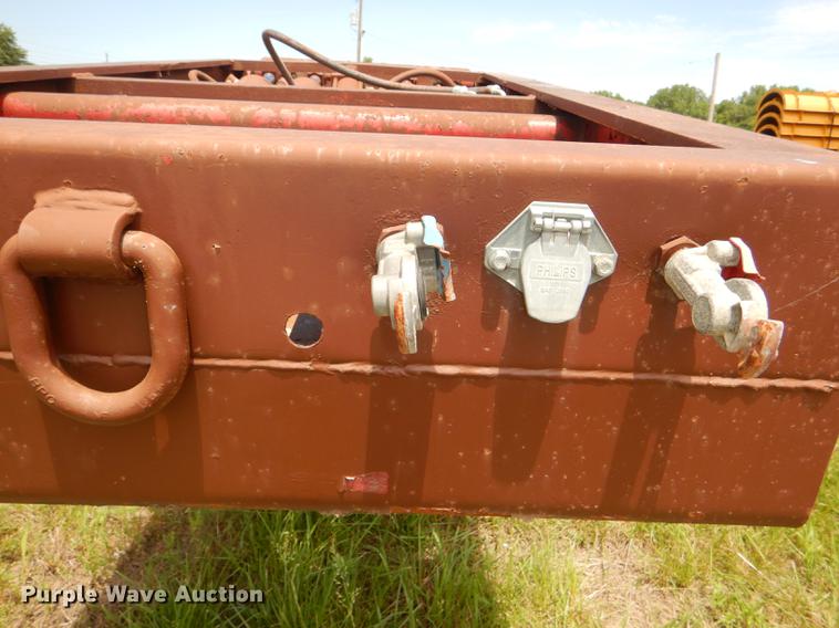 image for item DG1101 1995 Talbert T3DW-80K-HR6-T1 lowboy equipment trailer
