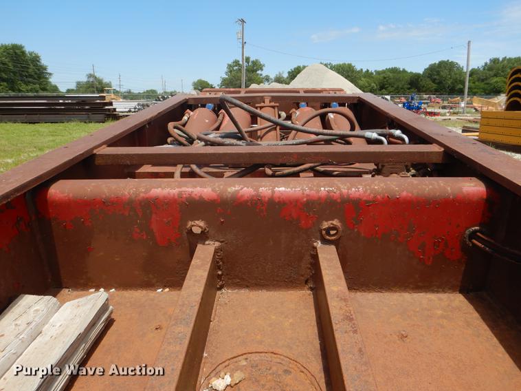 image for item DG1101 1995 Talbert T3DW-80K-HR6-T1 lowboy equipment trailer