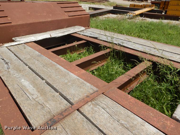 image for item DG1101 1995 Talbert T3DW-80K-HR6-T1 lowboy equipment trailer