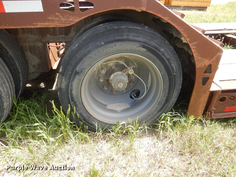 image for item DG1101 1995 Talbert T3DW-80K-HR6-T1 lowboy equipment trailer