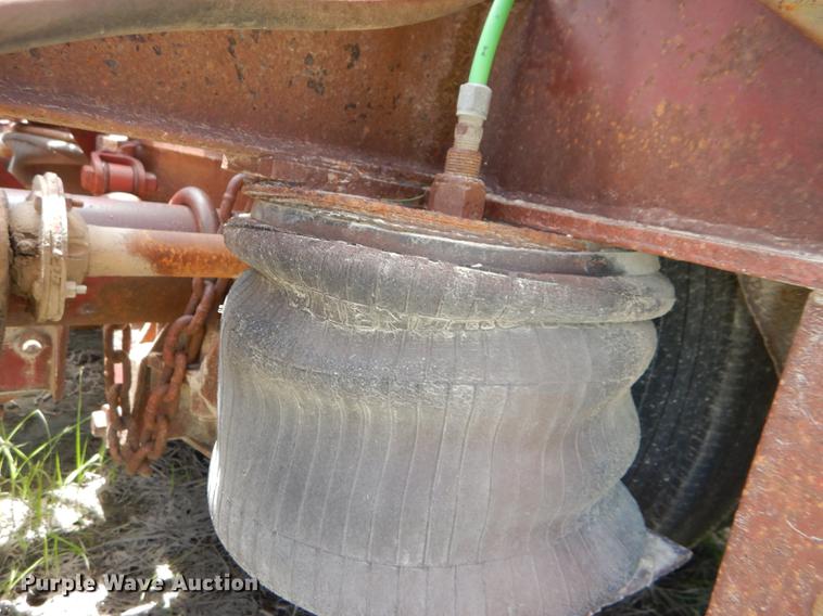 image for item DG1101 1995 Talbert T3DW-80K-HR6-T1 lowboy equipment trailer