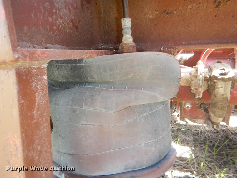 image for item DG1101 1995 Talbert T3DW-80K-HR6-T1 lowboy equipment trailer