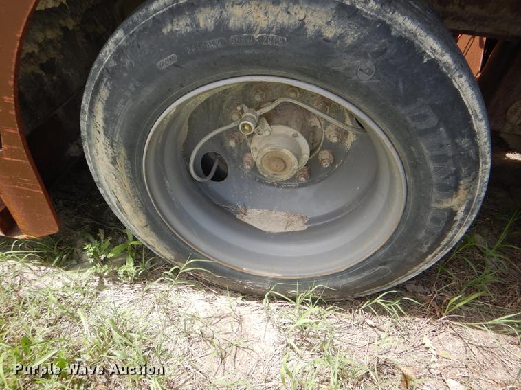 image for item DG1101 1995 Talbert T3DW-80K-HR6-T1 lowboy equipment trailer