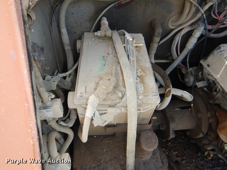 image for item DG1101 1995 Talbert T3DW-80K-HR6-T1 lowboy equipment trailer