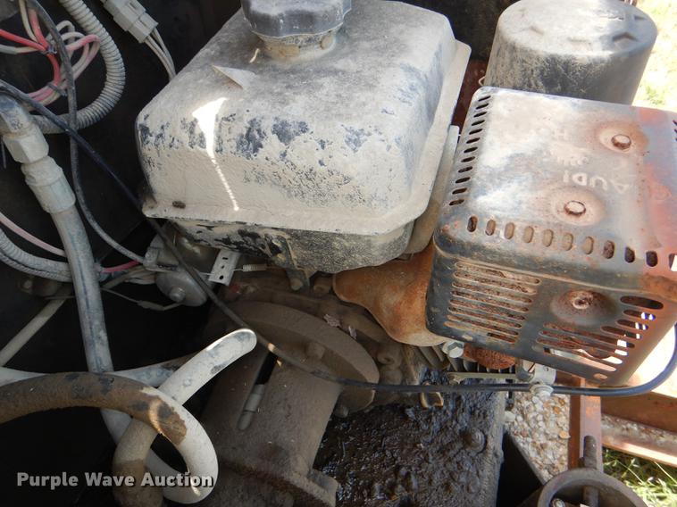 image for item DG1101 1995 Talbert T3DW-80K-HR6-T1 lowboy equipment trailer