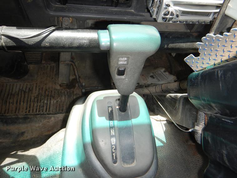 image for item DG1125 2003 GMC W5500 TrucKat flatbed truck