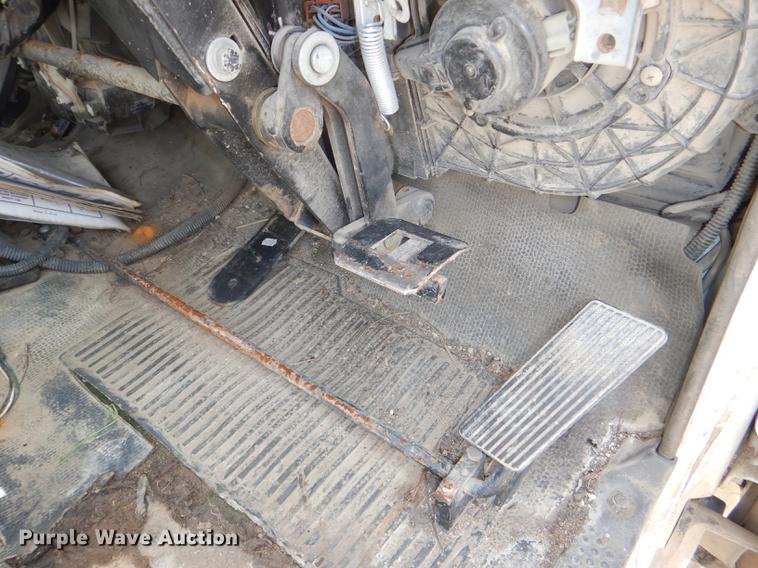 image for item DG1125 2003 GMC W5500 TrucKat flatbed truck