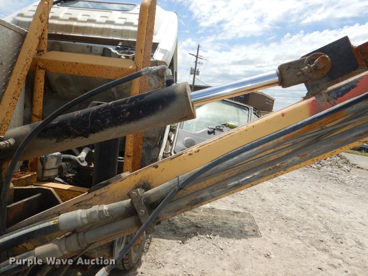 image for item DG1125 2003 GMC W5500 TrucKat flatbed truck