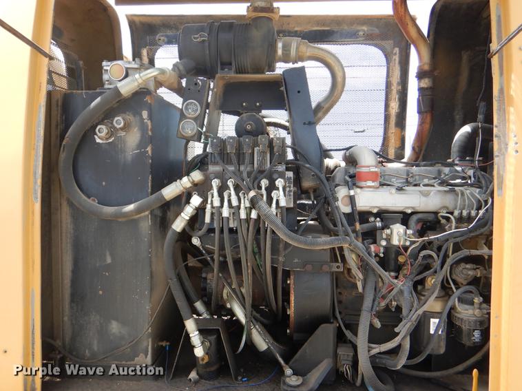 image for item DG1125 2003 GMC W5500 TrucKat flatbed truck