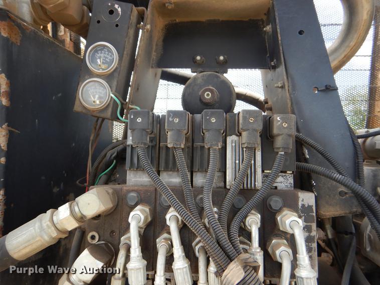 image for item DG1125 2003 GMC W5500 TrucKat flatbed truck