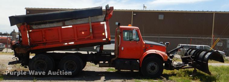 image for item DG1126 1997 International 4900 dump truck