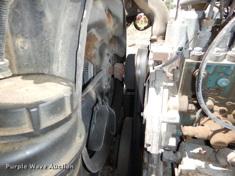 image for item DG1126 1997 International 4900 dump truck