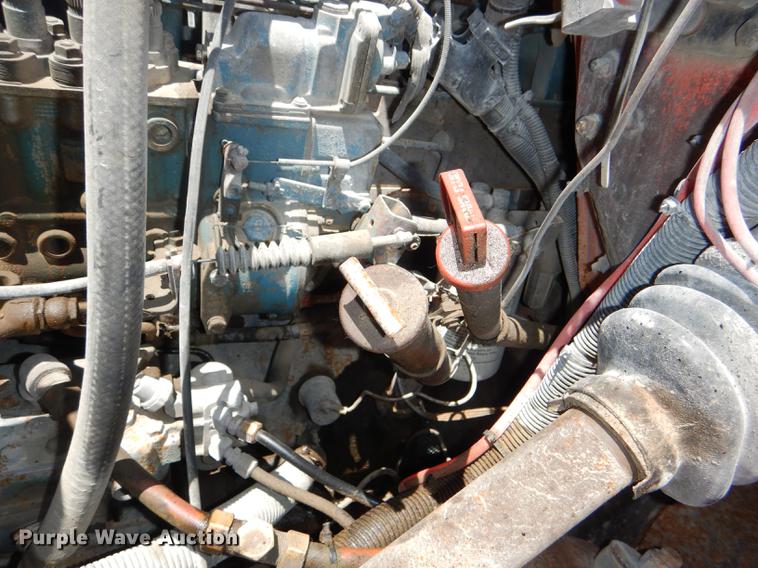 image for item DG1126 1997 International 4900 dump truck