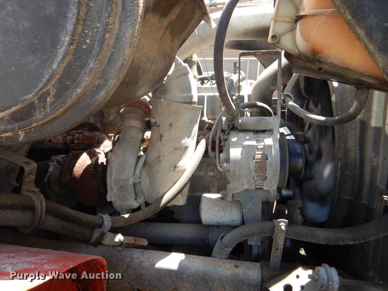 image for item DG1126 1997 International 4900 dump truck