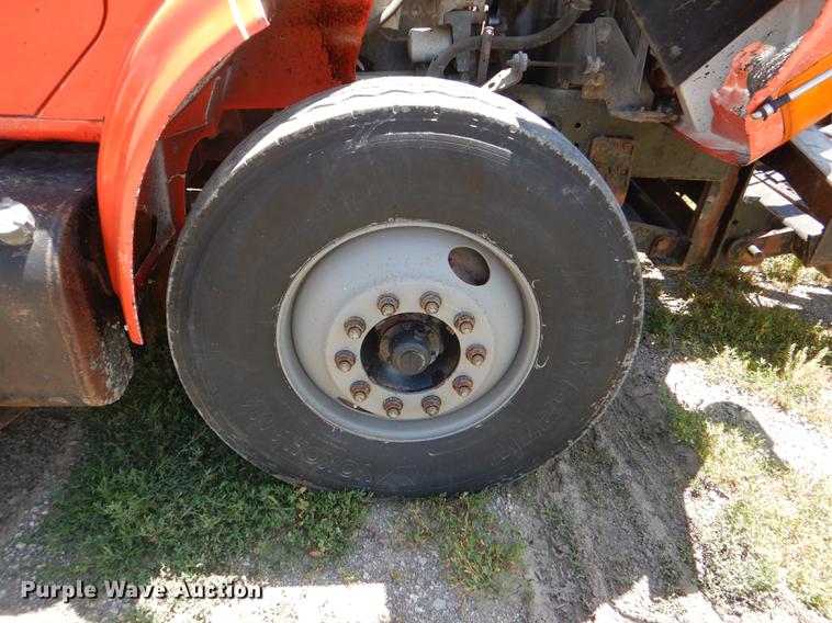 image for item DG1126 1997 International 4900 dump truck