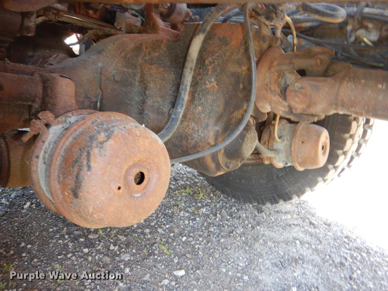 image for item DG1126 1997 International 4900 dump truck