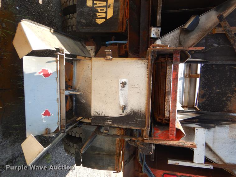 image for item DG1126 1997 International 4900 dump truck