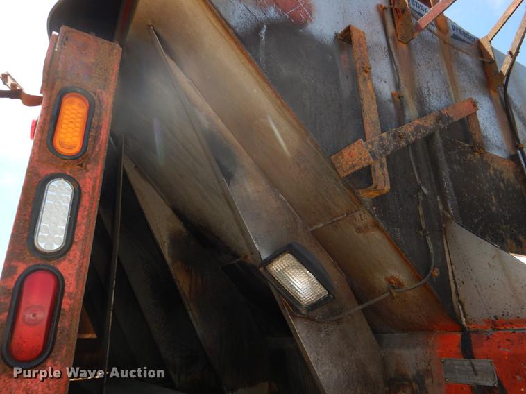 image for item DG1126 1997 International 4900 dump truck