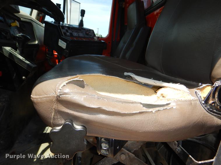 image for item DG1126 1997 International 4900 dump truck