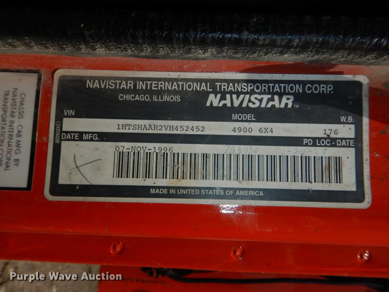 image for item DG1126 1997 International 4900 dump truck