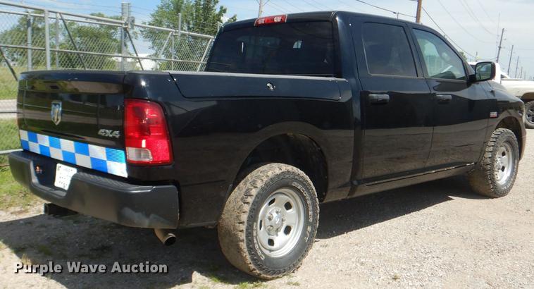 image for item DG1157 2014 Dodge Ram 1500 Crew Cab pickup truck