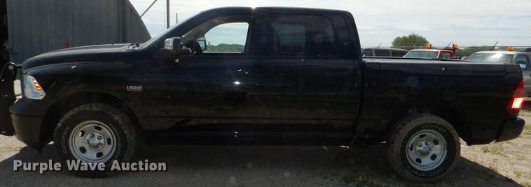 image for item DG1157 2014 Dodge Ram 1500 Crew Cab pickup truck