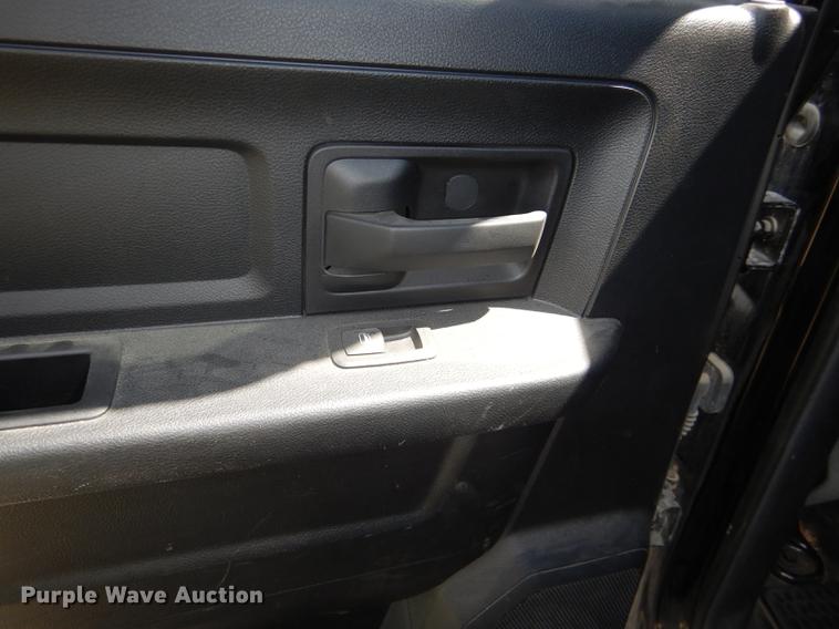 image for item DG1157 2014 Dodge Ram 1500 Crew Cab pickup truck