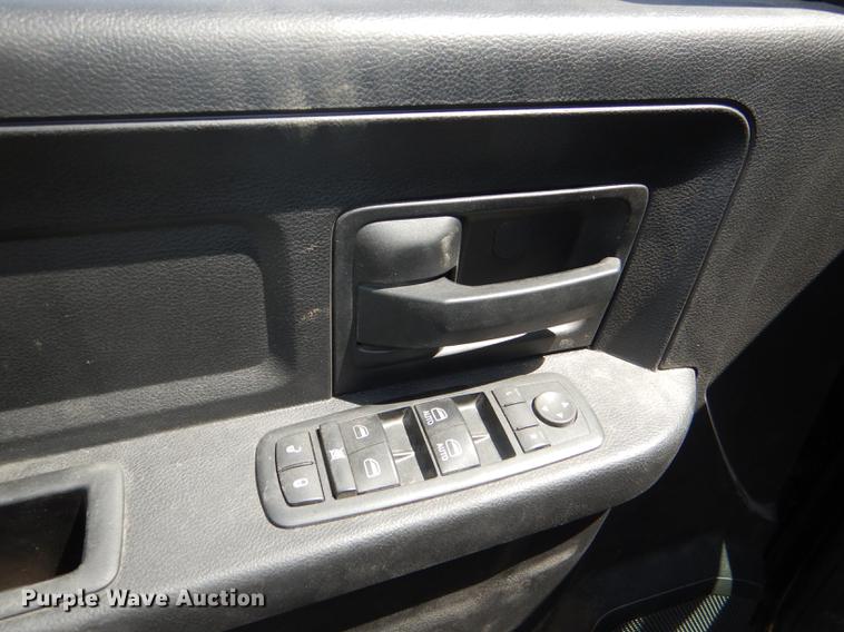 image for item DG1157 2014 Dodge Ram 1500 Crew Cab pickup truck