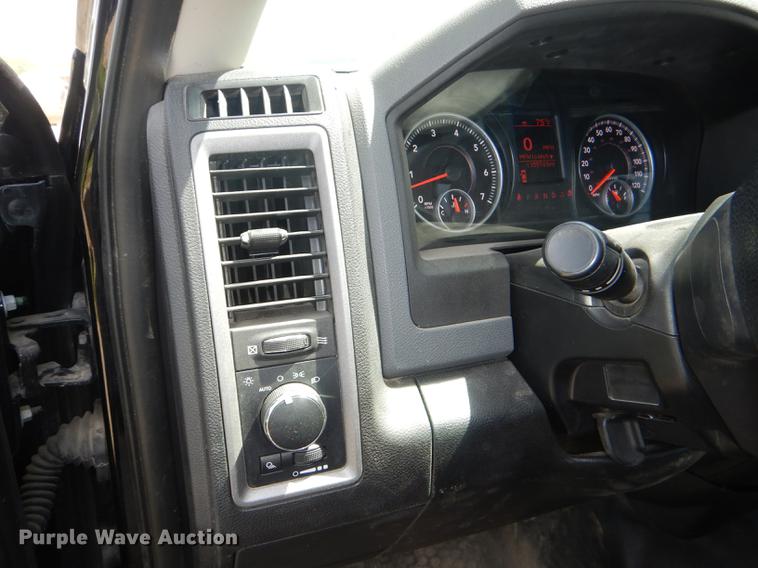 image for item DG1157 2014 Dodge Ram 1500 Crew Cab pickup truck