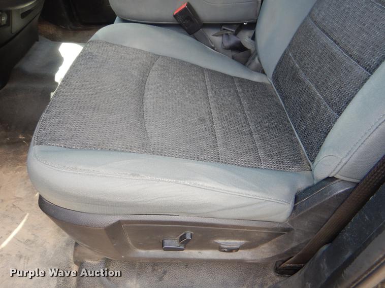 image for item DG1157 2014 Dodge Ram 1500 Crew Cab pickup truck