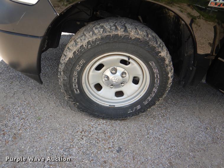 image for item DG1157 2014 Dodge Ram 1500 Crew Cab pickup truck