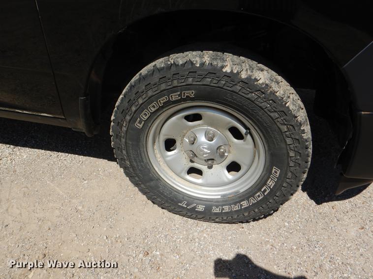 image for item DG1157 2014 Dodge Ram 1500 Crew Cab pickup truck