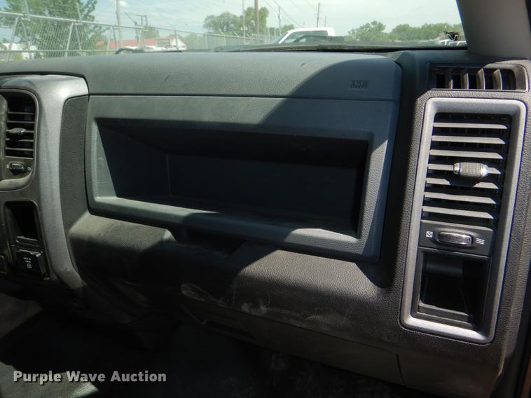 image for item DG1157 2014 Dodge Ram 1500 Crew Cab pickup truck