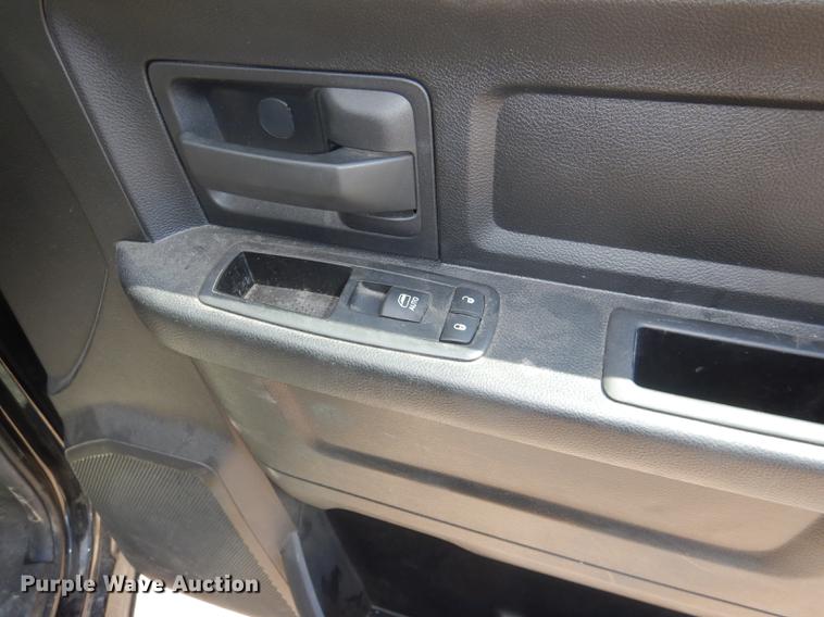 image for item DG1157 2014 Dodge Ram 1500 Crew Cab pickup truck