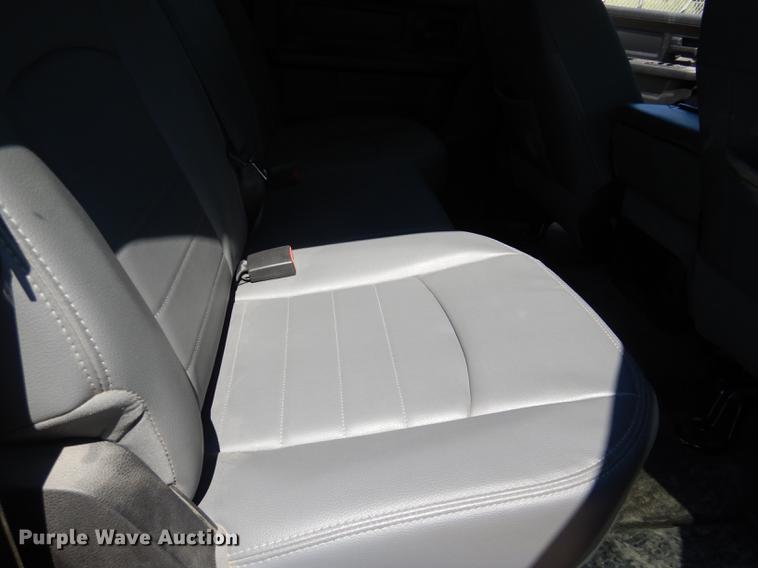 image for item DG1157 2014 Dodge Ram 1500 Crew Cab pickup truck