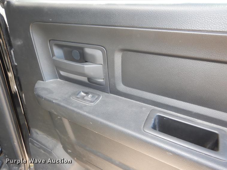 image for item DG1157 2014 Dodge Ram 1500 Crew Cab pickup truck