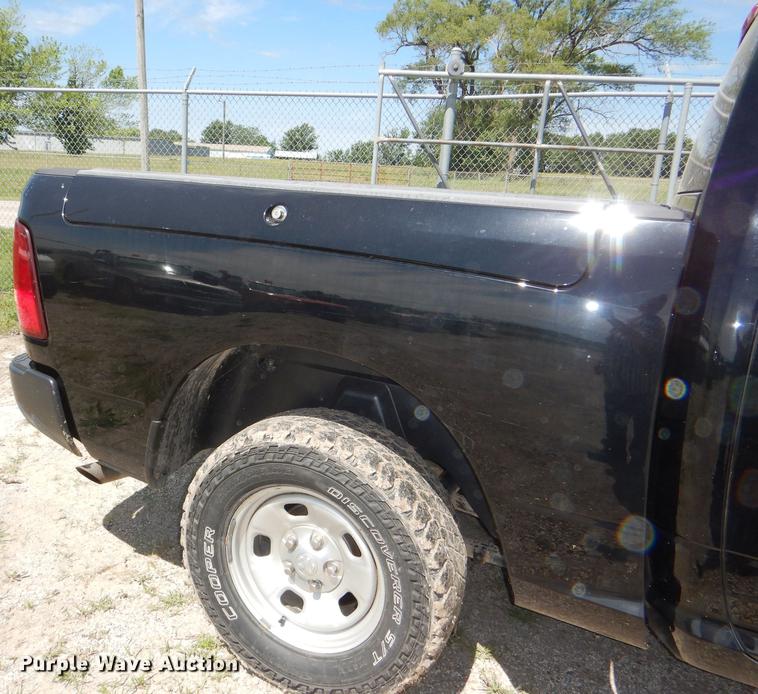image for item DG1157 2014 Dodge Ram 1500 Crew Cab pickup truck