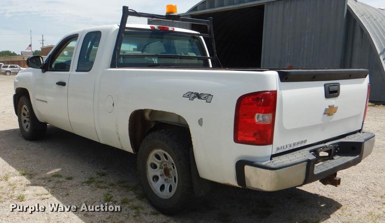 image for item DG1158 2007 Chevrolet Silverado 1500 Ext. Cab pickup truck