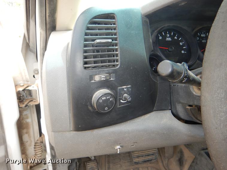 image for item DG1158 2007 Chevrolet Silverado 1500 Ext. Cab pickup truck