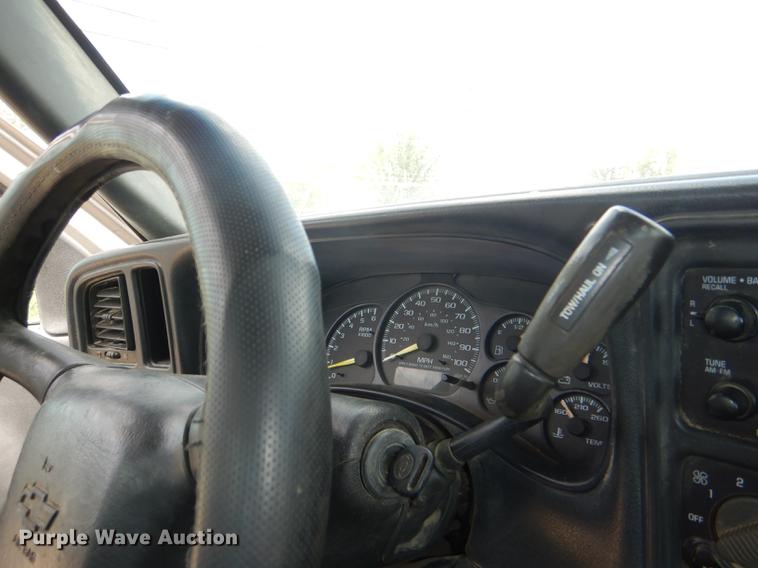 image for item DG1159 2001 Chevrolet Silverado 1500 pickup truck